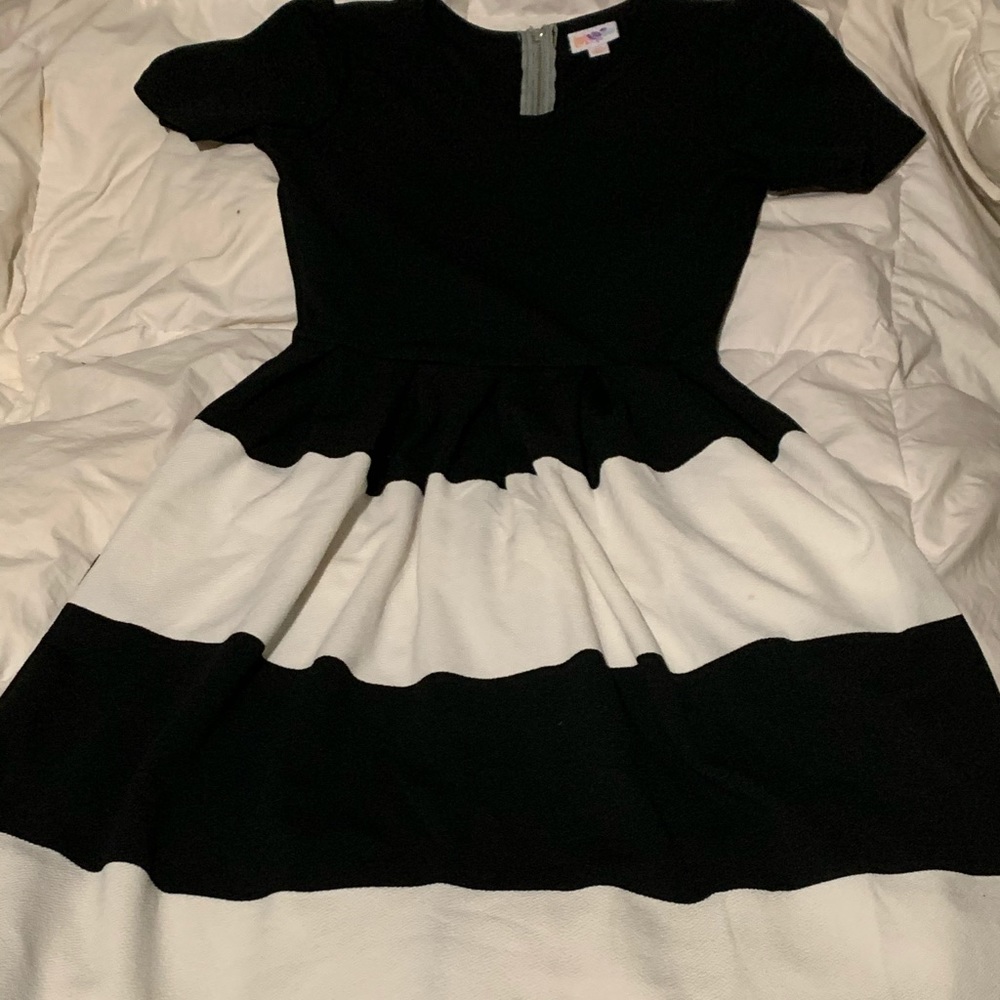 🖤LulaRoe Black and White Dress🖤